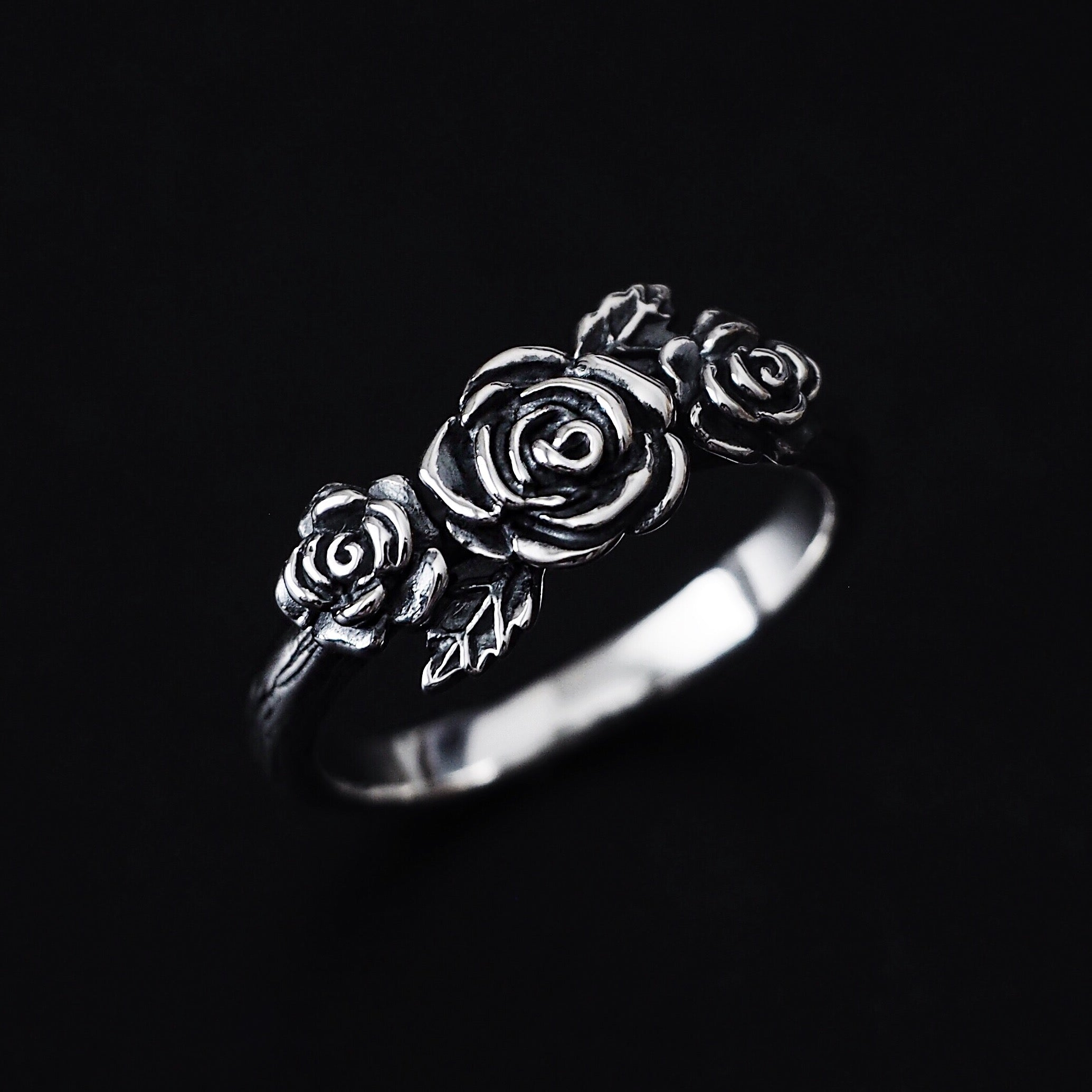 Heritage Rose Signet Ring - Men's Silver Rose Signet Ring - JAXXON